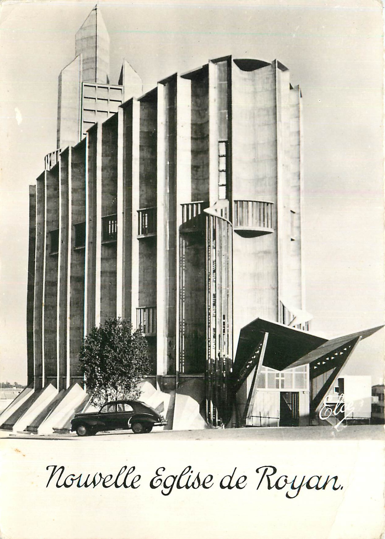 CPM Royan La Nouvelle Eglise La Porte d'Entree Automobile