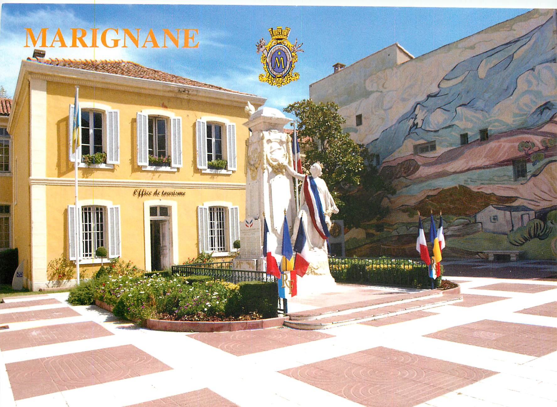 CPM Marignane (B Rhone) Le Monument aux Morts l'Office de Tourisme et la Fresque d'apres Vincent Van