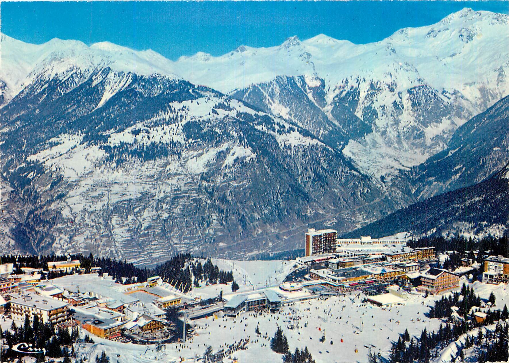 CPM Courchevel (Savoie) Centre de la Station (Vue aerienne)