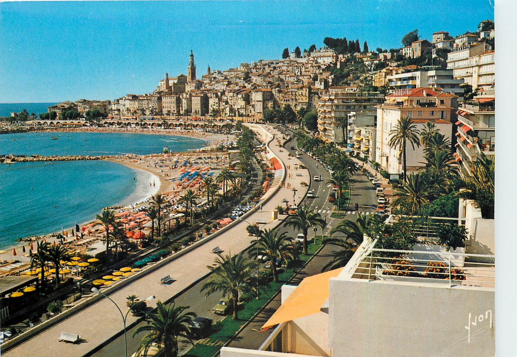 CPM Menton (A Mme) Avenue Porte de france