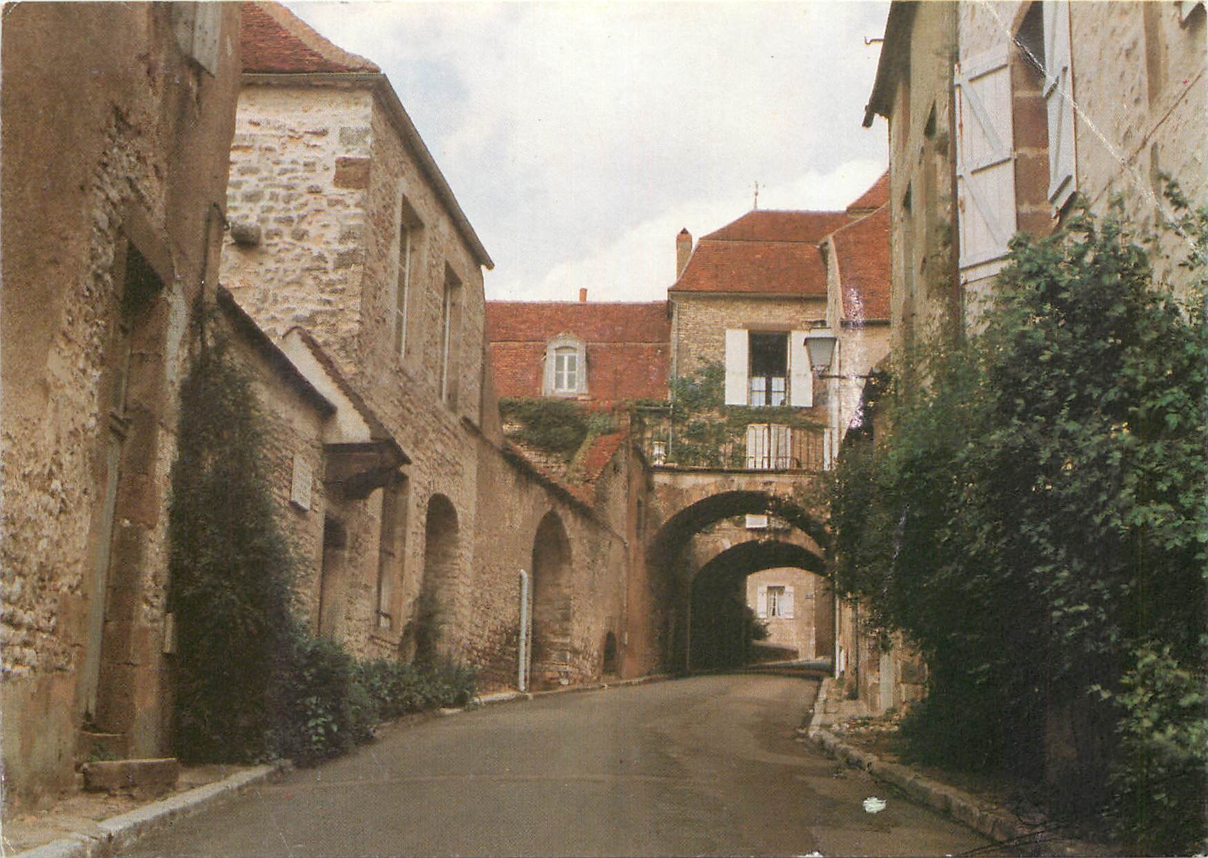 CPM Vezelay (Yonne) Rue du Pontot a gauche Max Pol Fouchet (Poete Romancier) Humaniste 1913 1980