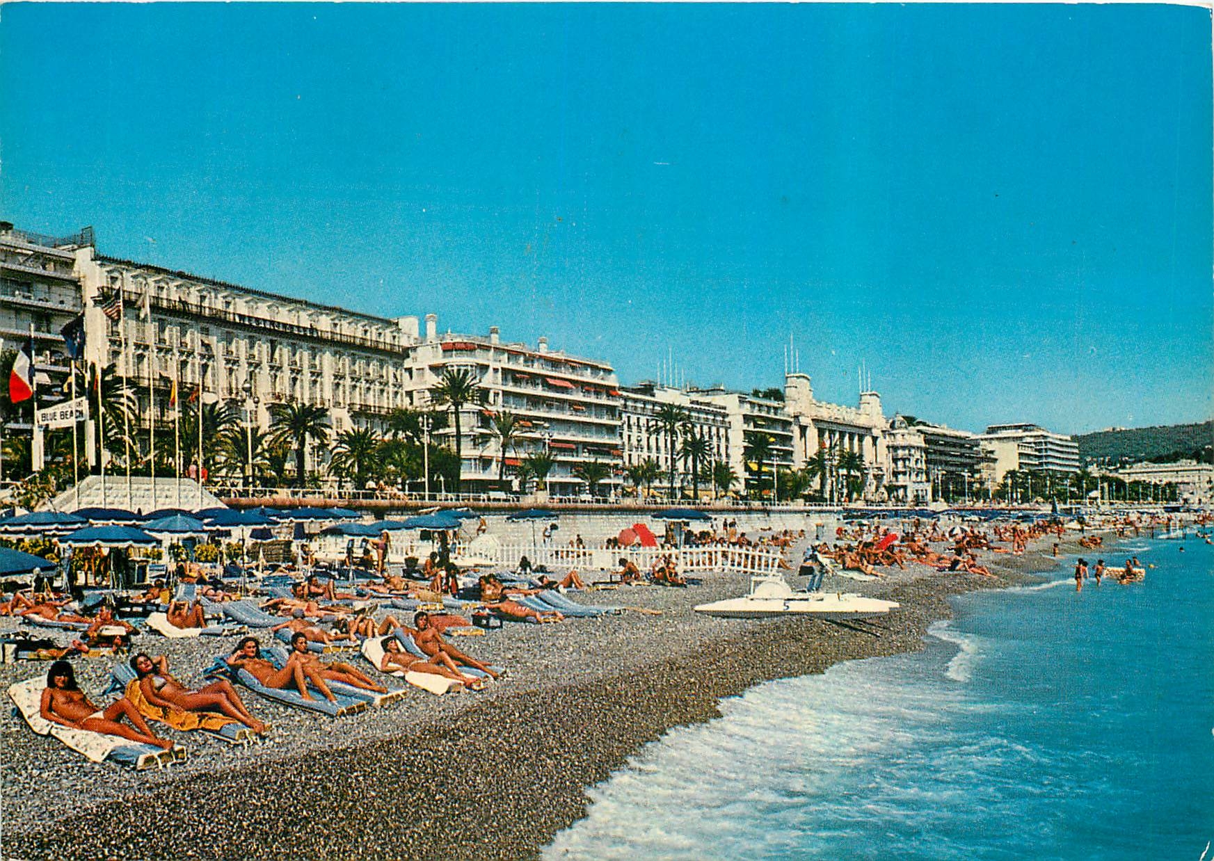 CPM Cote d'Azur Franch Riviera Nice (Alpes Maritimes) La plage Blue et l'Hotel Negresco