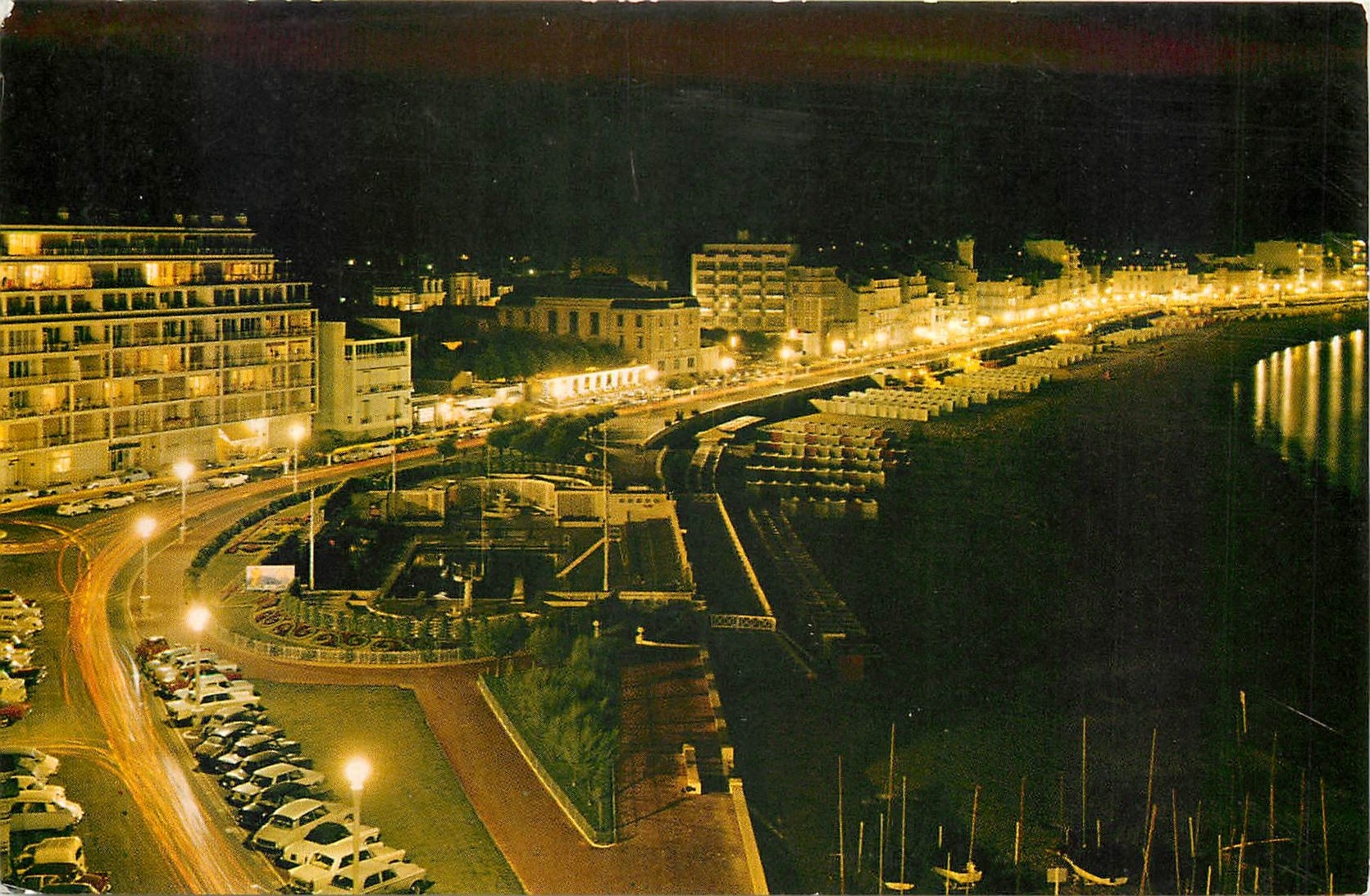 CPM Les Sables d'Olonne (Vendee) Effet de nuit sur remblai