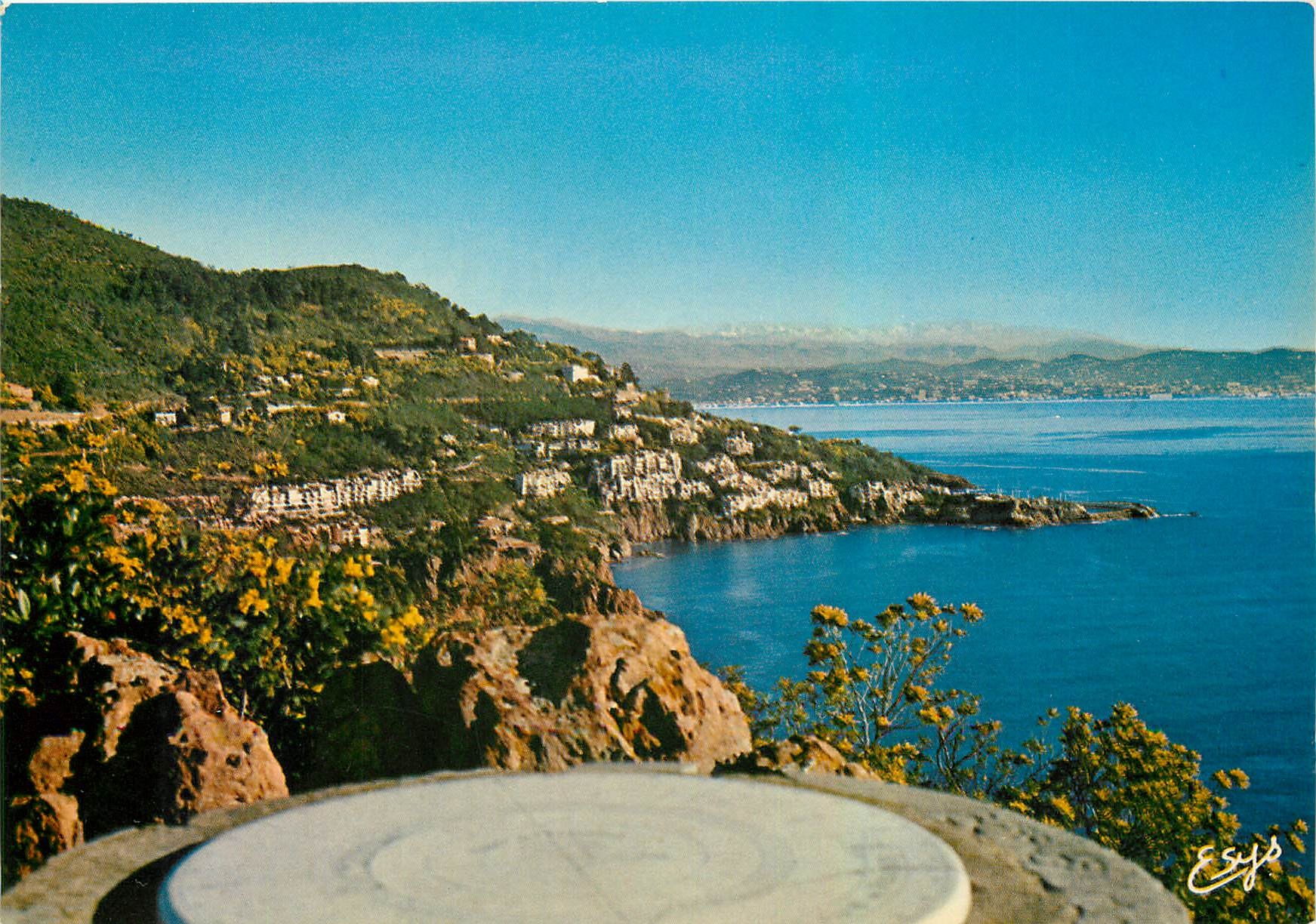 CPM La Corniche d'or Theoule sur Mer (AM) La table d'Orientation du col de l'Esquillon et la Pointe 