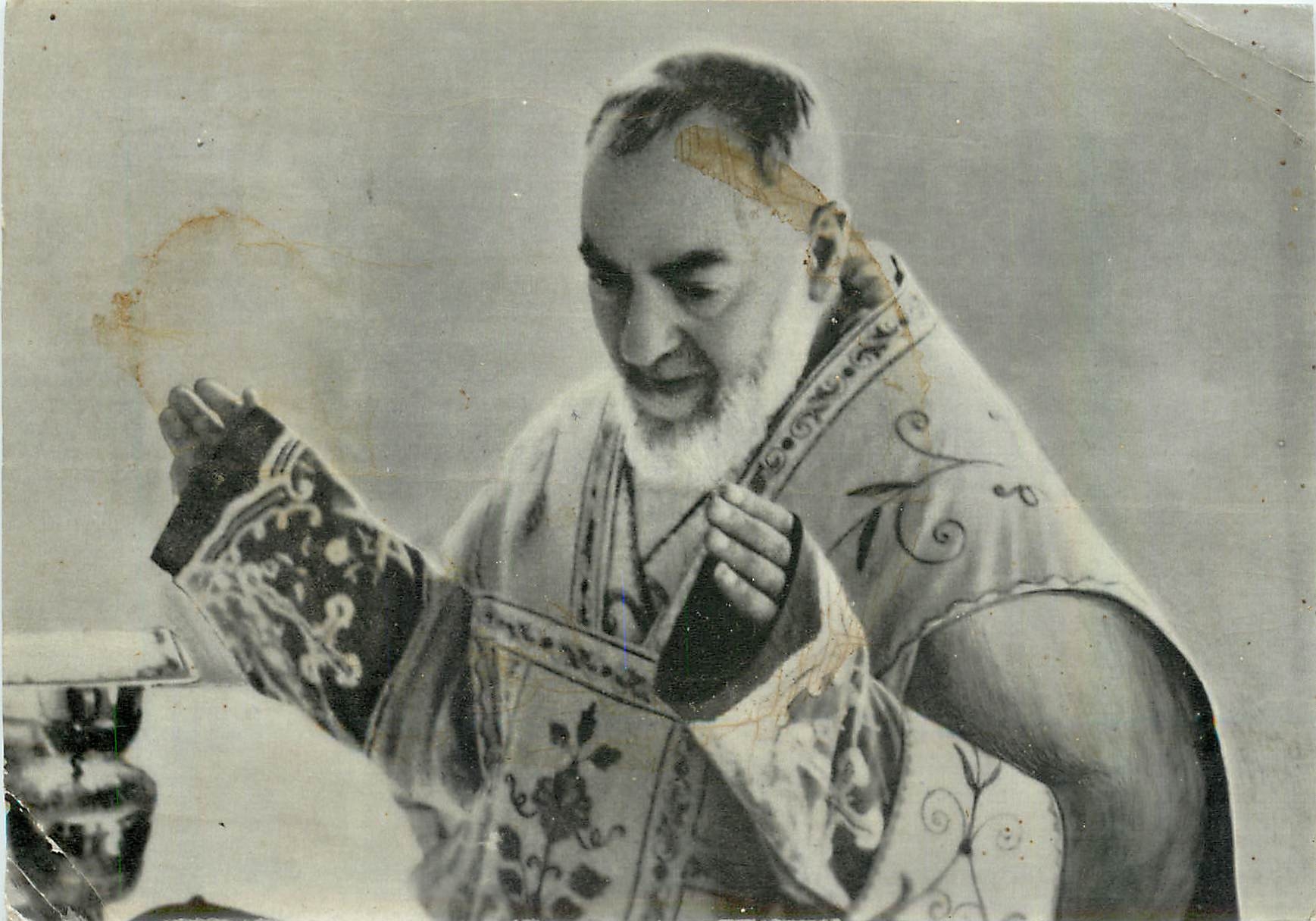 CPM Padre Pio Da pietrelcina (La S Messa)