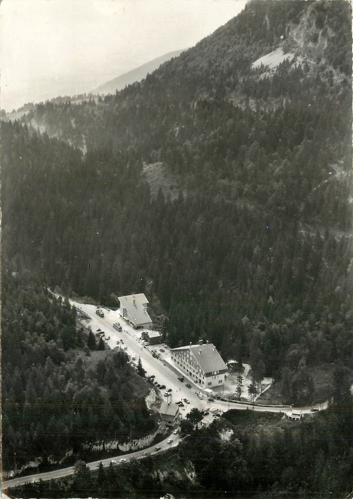 CPM Le Col de la Faucille alt 1323 m Vue aerienne