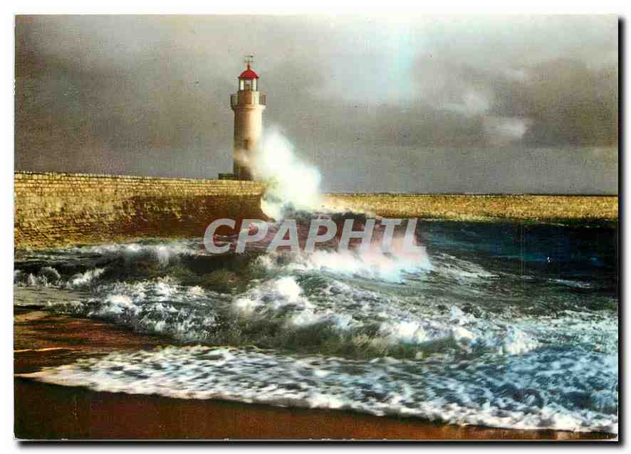 CPM Sur la Cote de Lumiere Ile d'Oleron Phare de la Cotiniere par gros temps