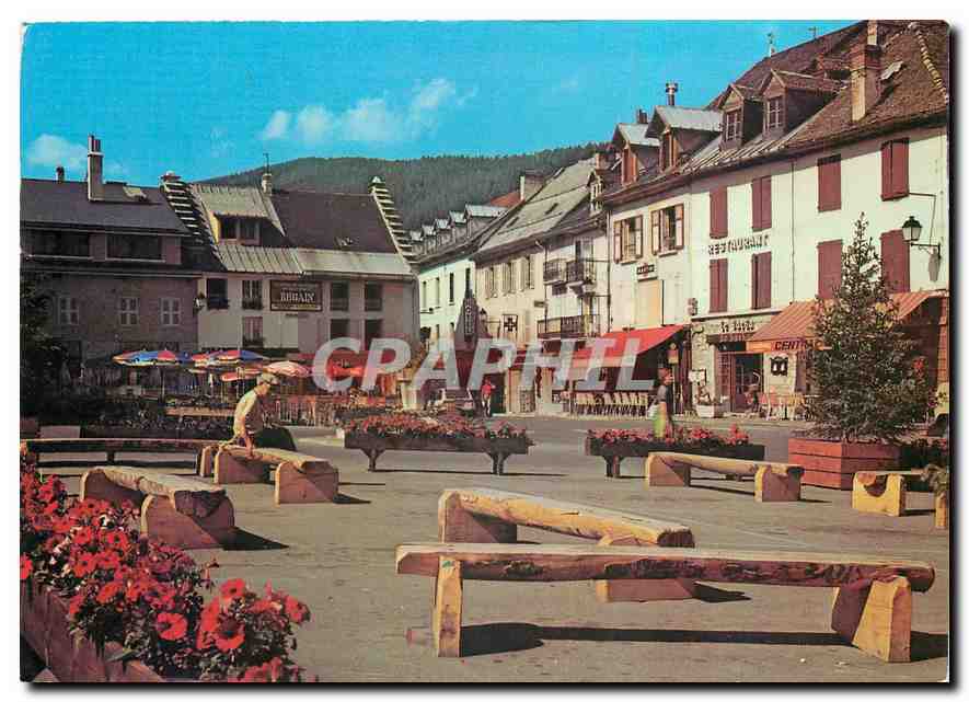 Villard-de-Lans — Place de la Libération — éditeur Cliché et réalisation SPADÈM