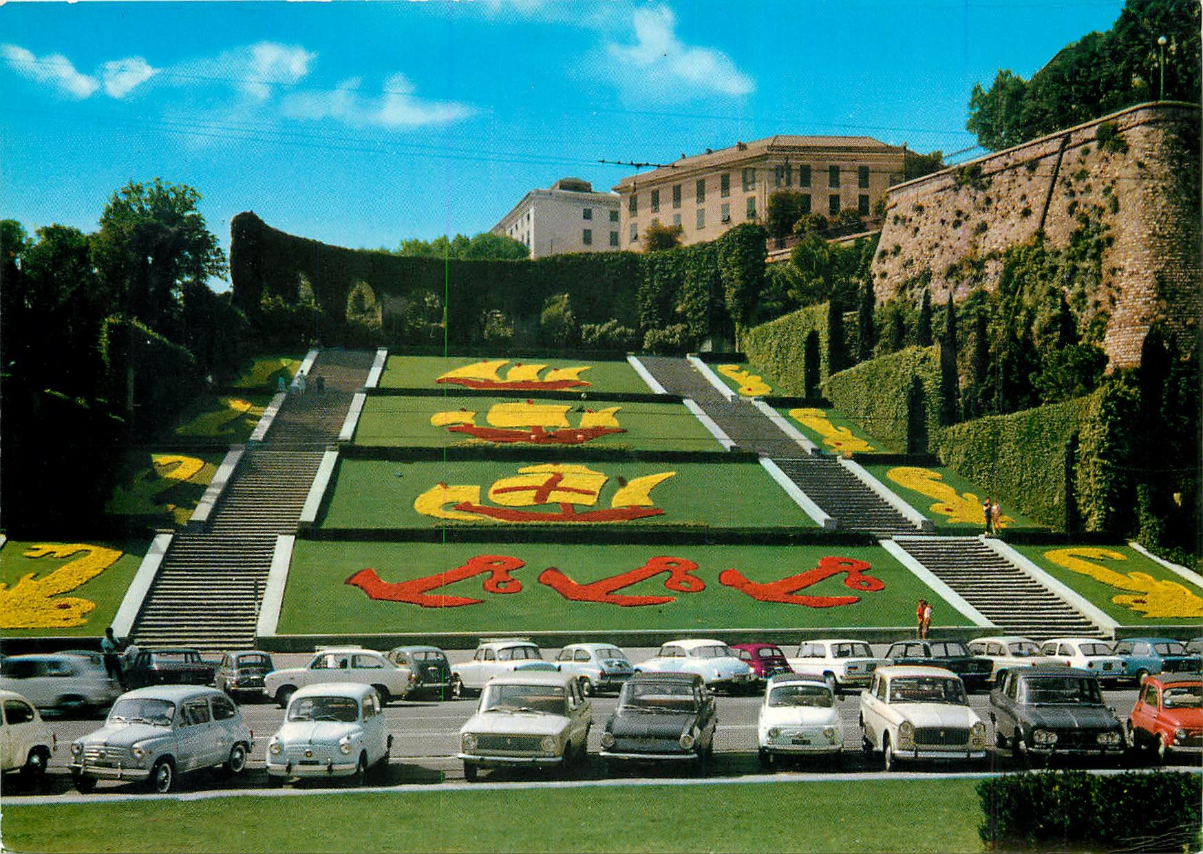 CPM Genova Place de la victoire Jardins la Caravelle