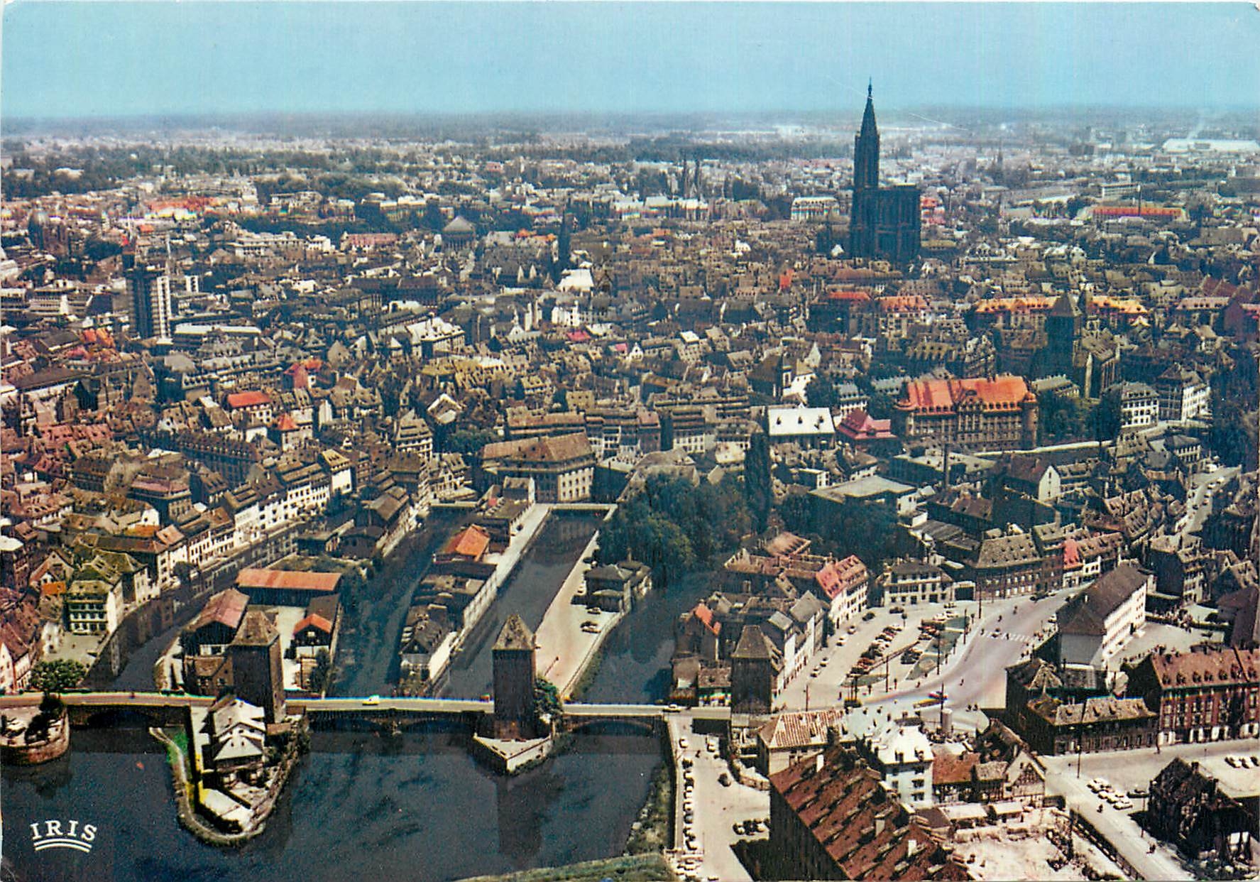 CPM Strasbourg (Bas Rhin) Les Ponts couverts et la cathedrale
