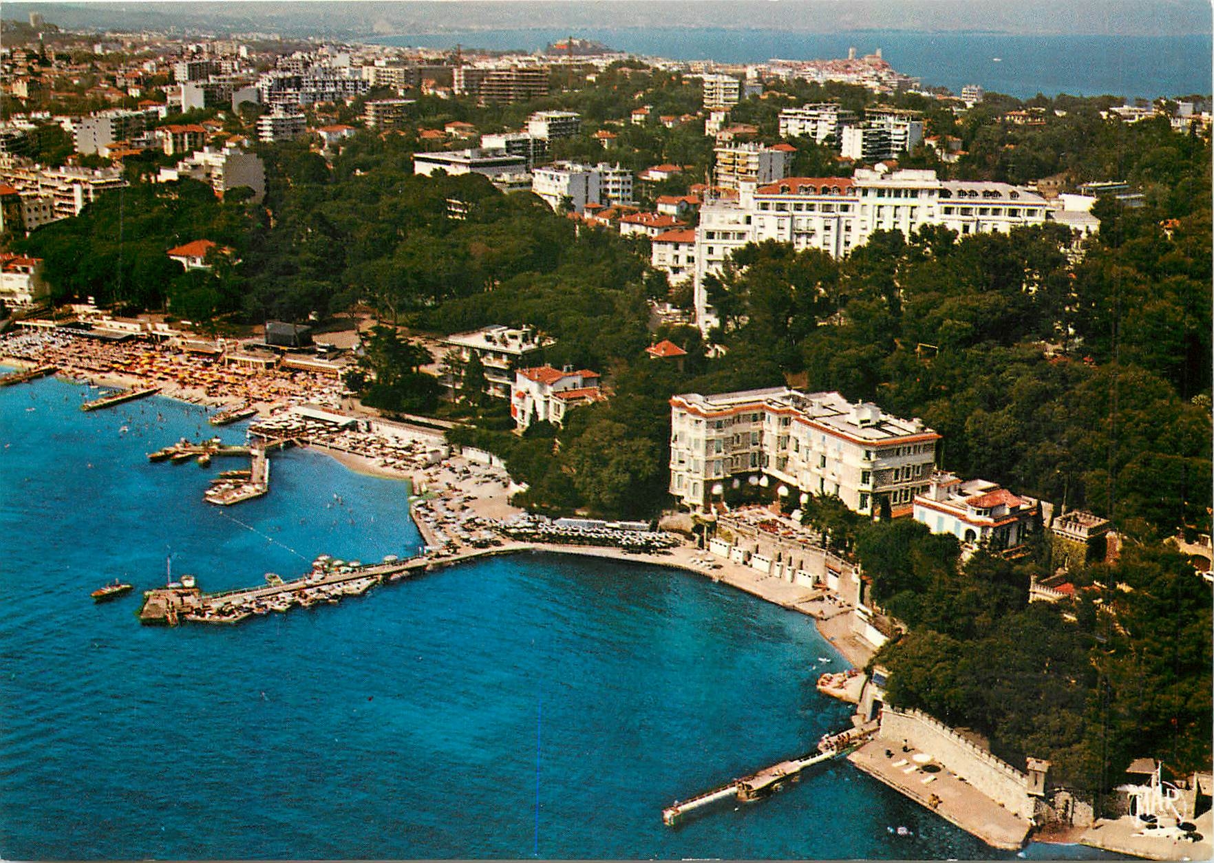 CPM La Cote d'Azur Juan les Pins L'Hotel Belles Rives et la Plage