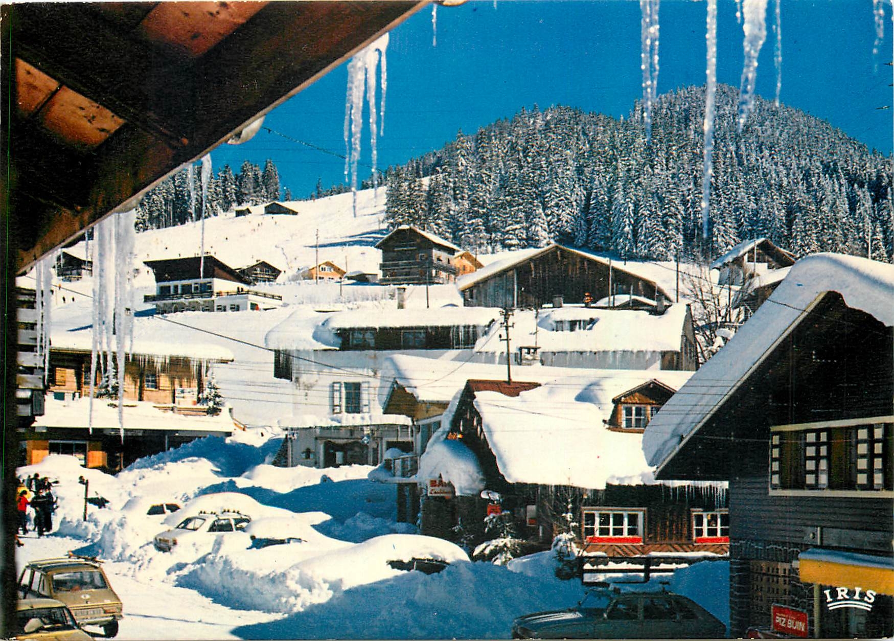 CPM Notre Dame de Bellecombe (Savoie) (alt 1134 m) le centre de la station