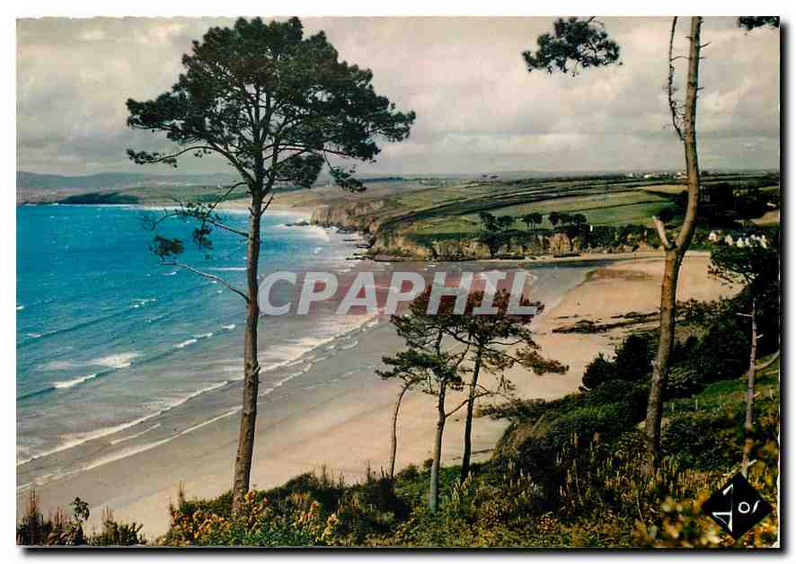 CPM Bretagne en Couleurs La plage du Ris et la Baie de douamenez ou serait engloutie la ville d'IS