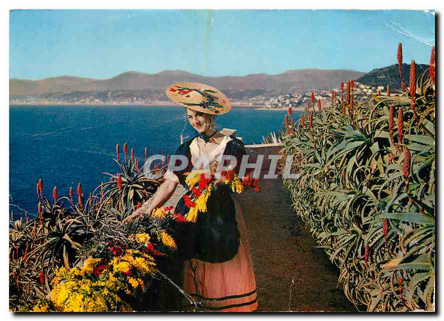 CPM Nice Capitale mondiale du tourisme Jeune Nicoise en costume traditionnel 