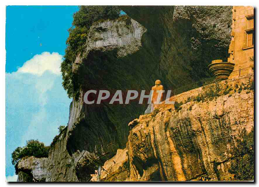 CPM Les Eyzies (Dordogne) Homo Prehistorique Neanderland devant le Musee