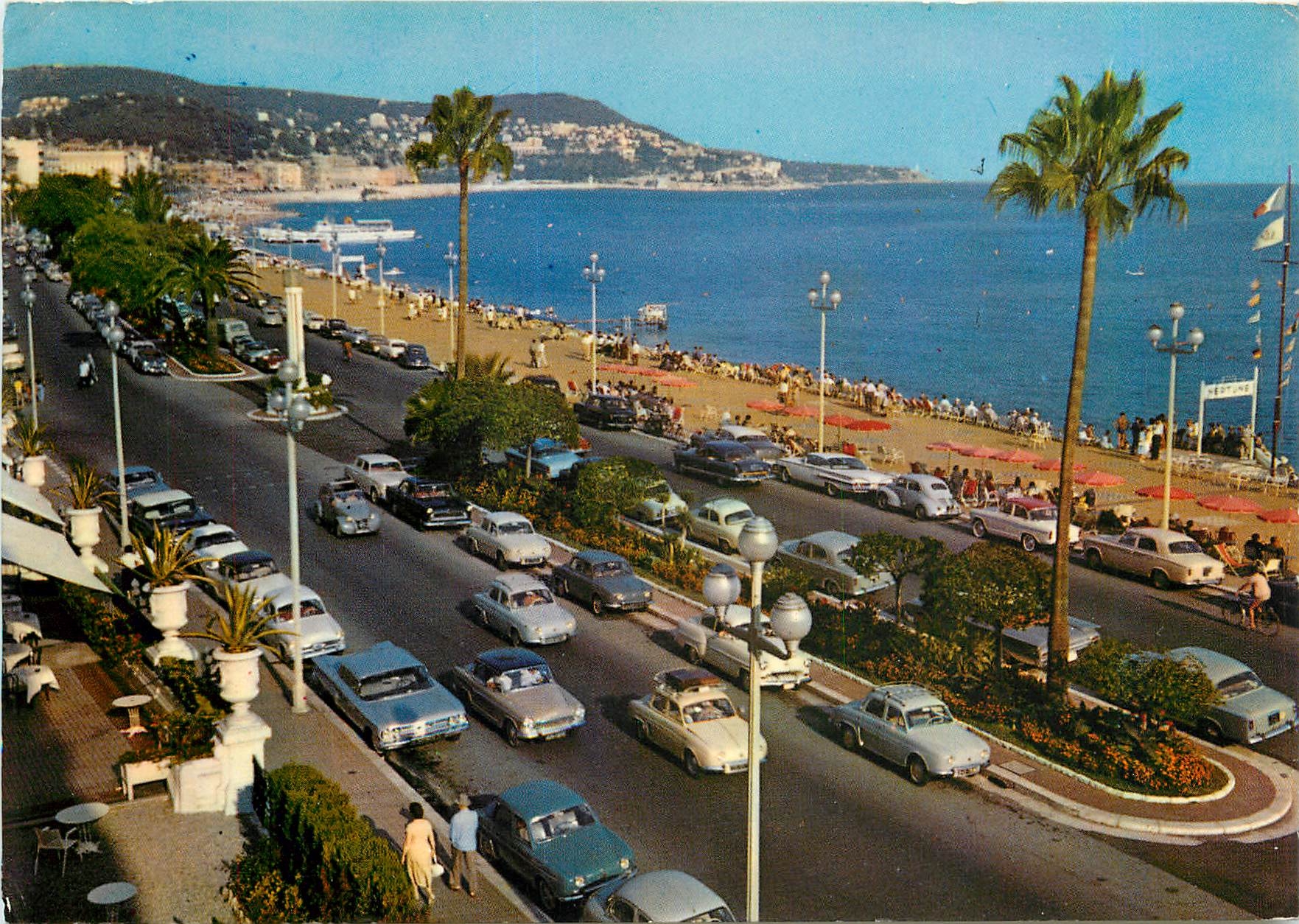 CPM Les Sites Merveilleux de la Cote d'Azur Nice (A M) La Promenade des Anglais collone du Chateau e