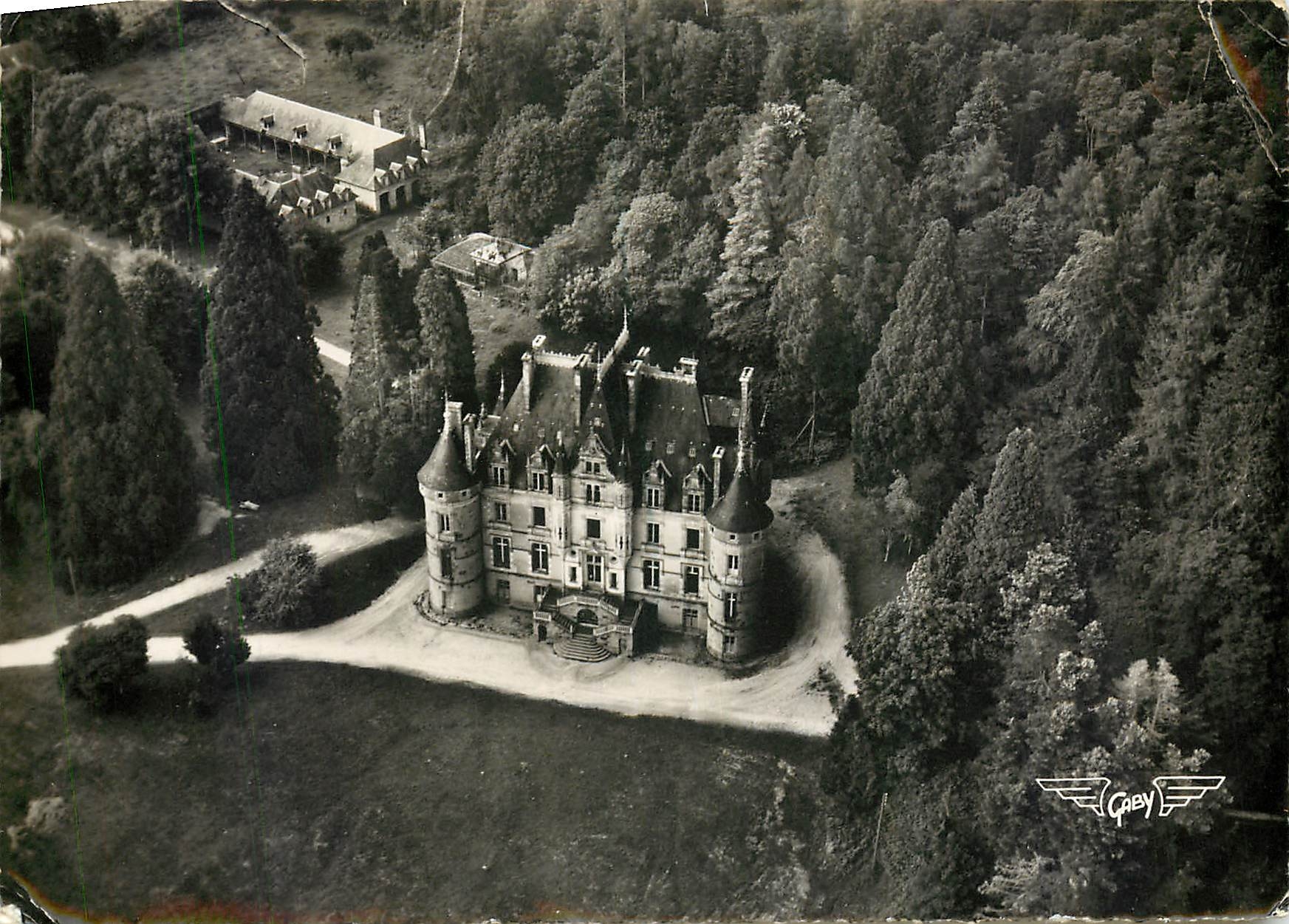 CPM La France vue du Ciel Fesse la Madeleine (Orne) le Chateau