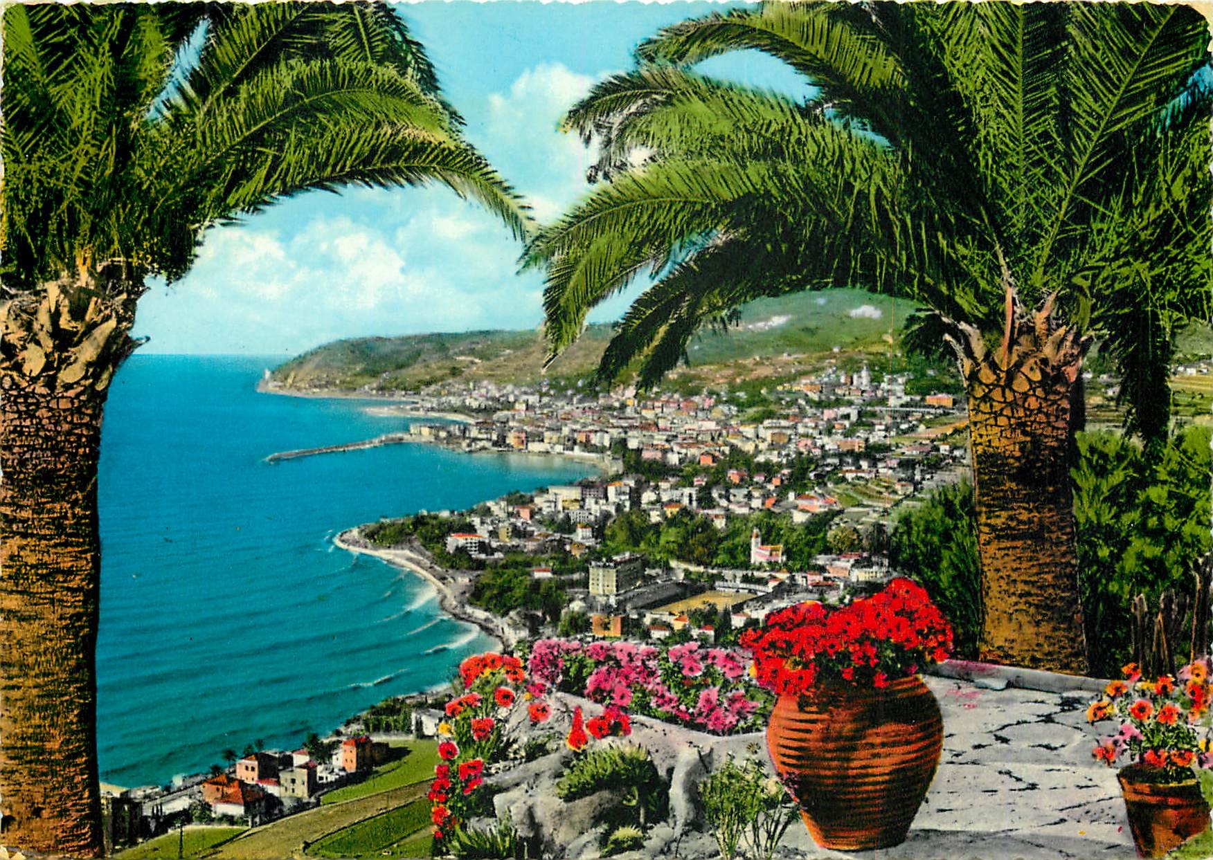 CPM Vue generale prise de levant Riviera da Levante San Remo