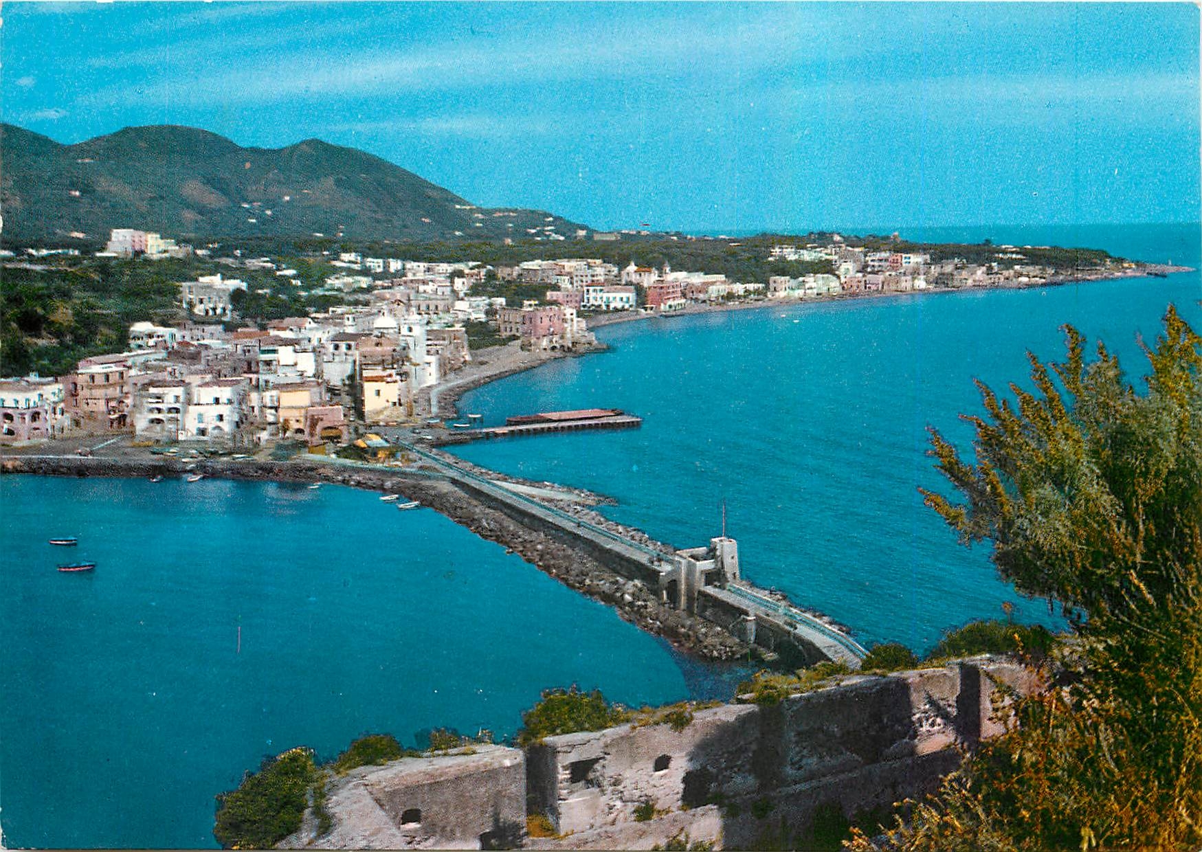 CPM Ponte Ischia Vue des le chateau
