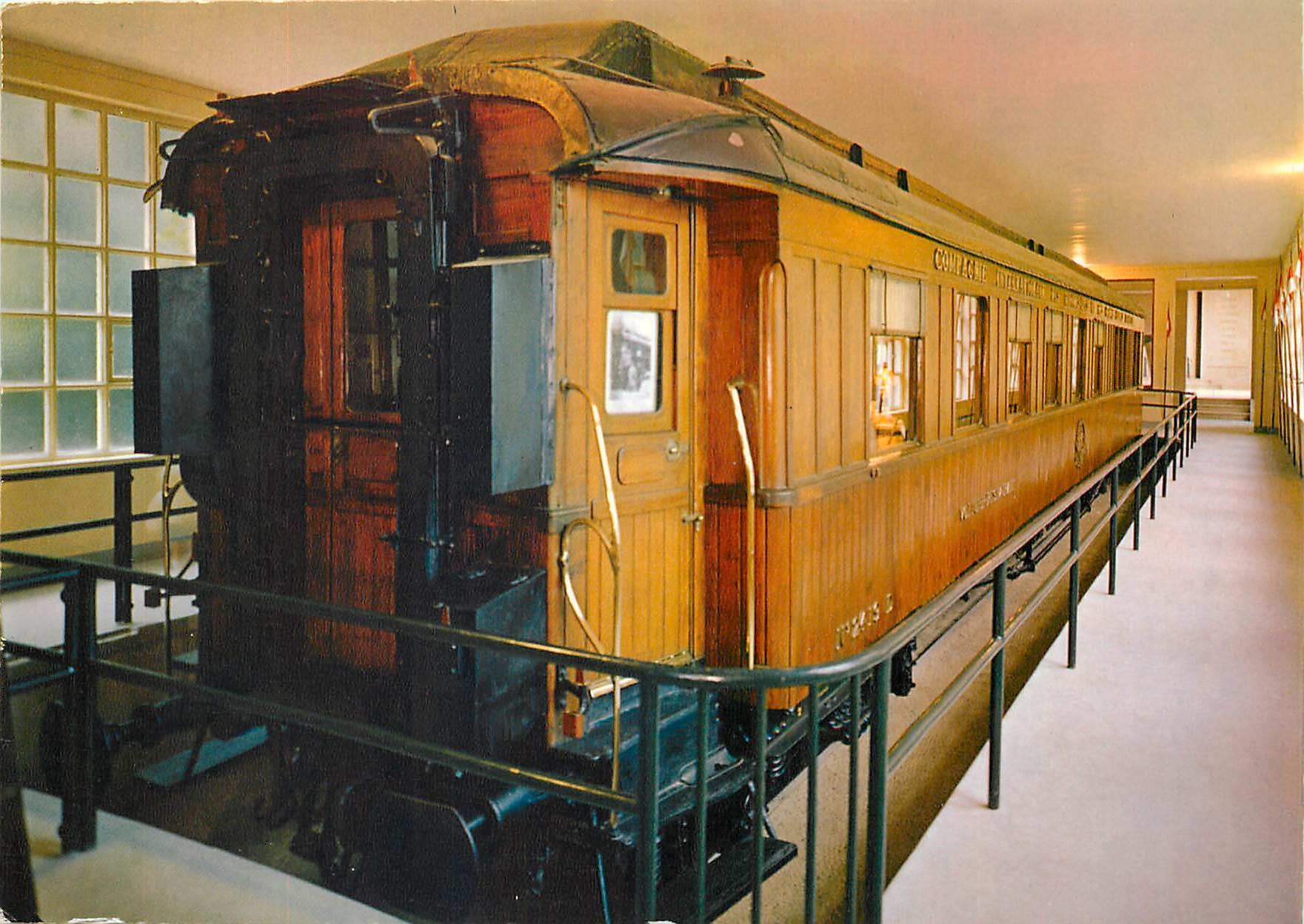 CPM Foret de Compiegne Le Wagon de l'Armistice dans son abri