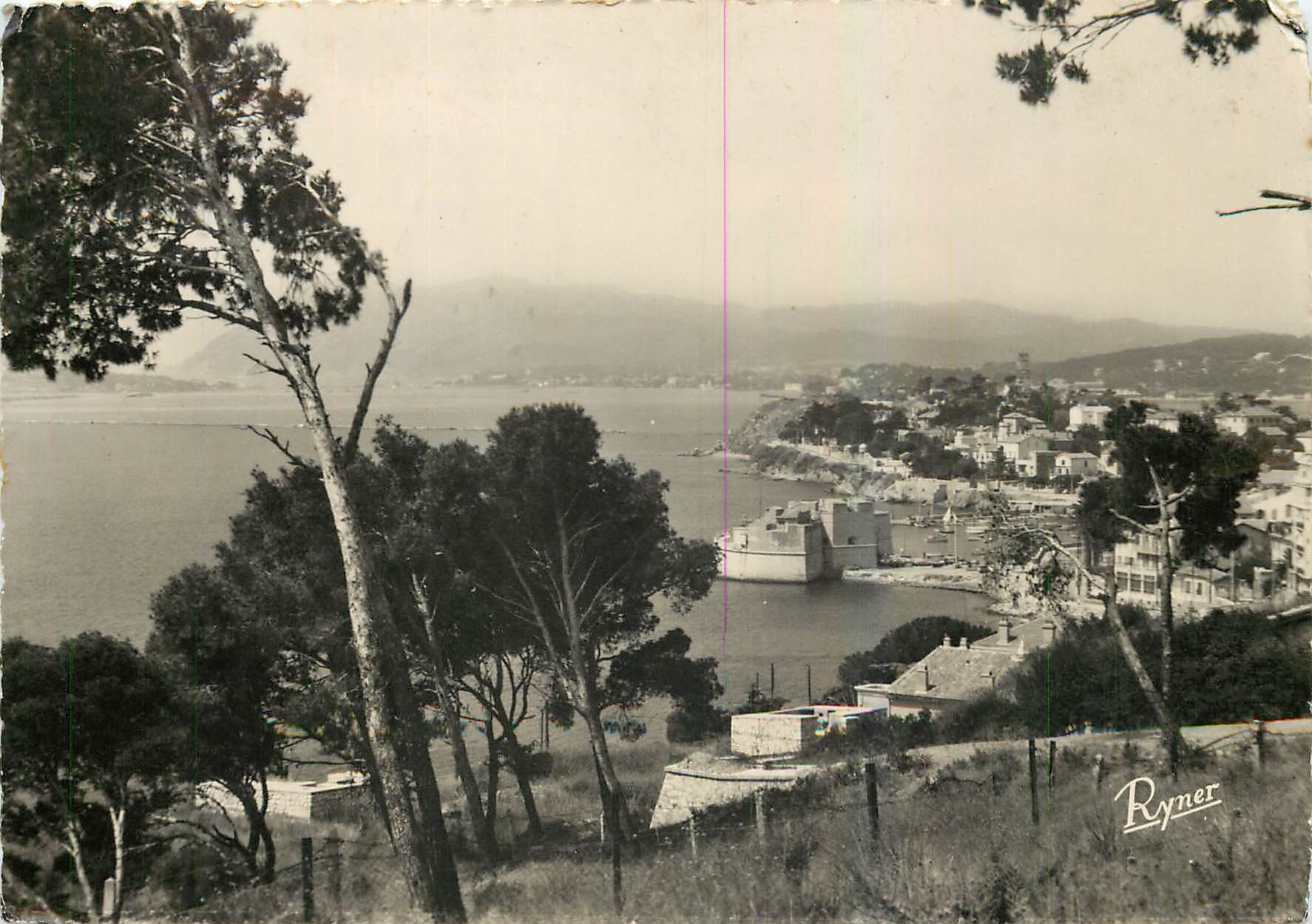 CPM Le Littoral Mediterraneen Le Mourillon vue generale