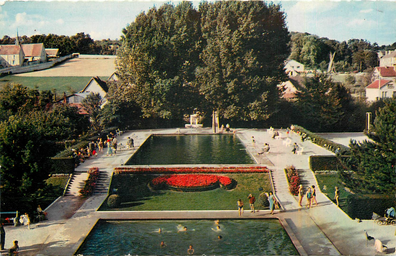 CPM Provins (Seine et Marne) La Piscine en haut a gauche l'Hopital general