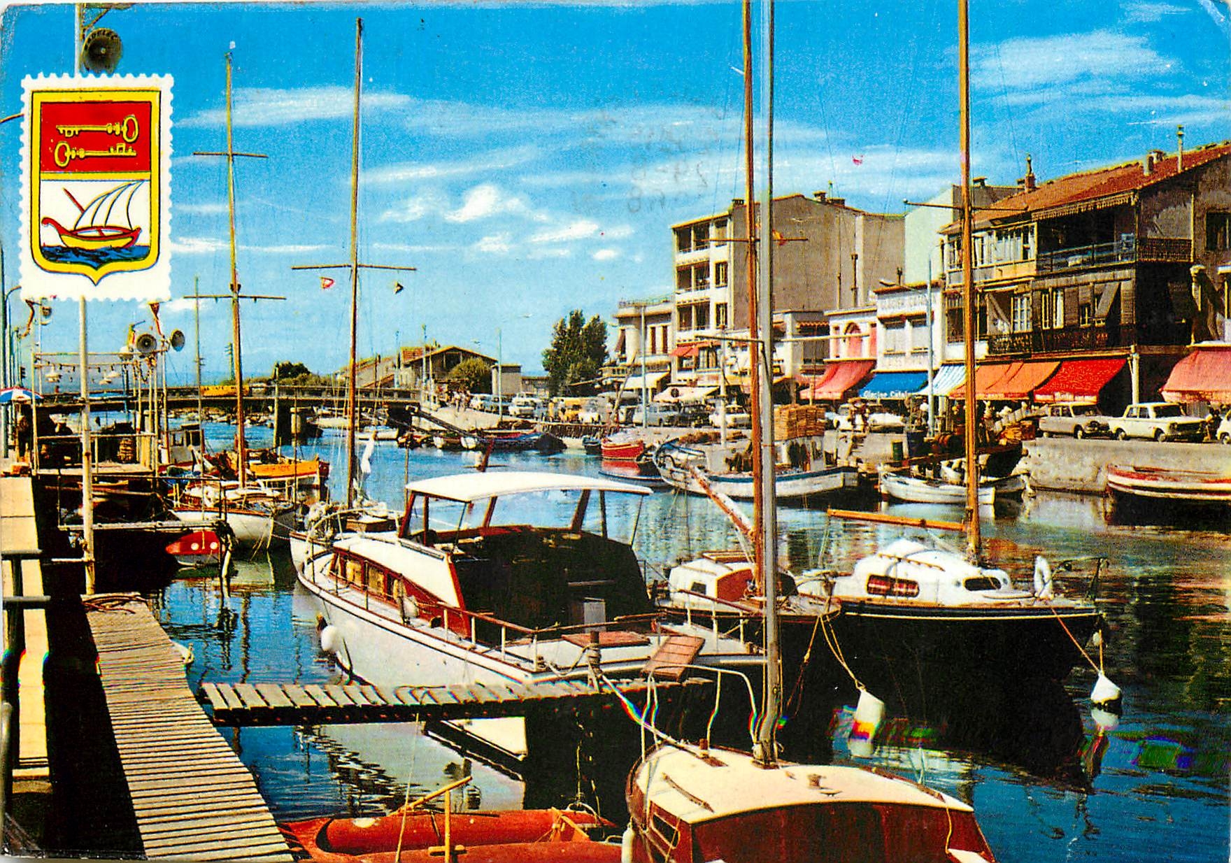 CPM Au soleil du Languedoc Palavas les Flots (Herault) le canal rive Gauche Bateaux de peche