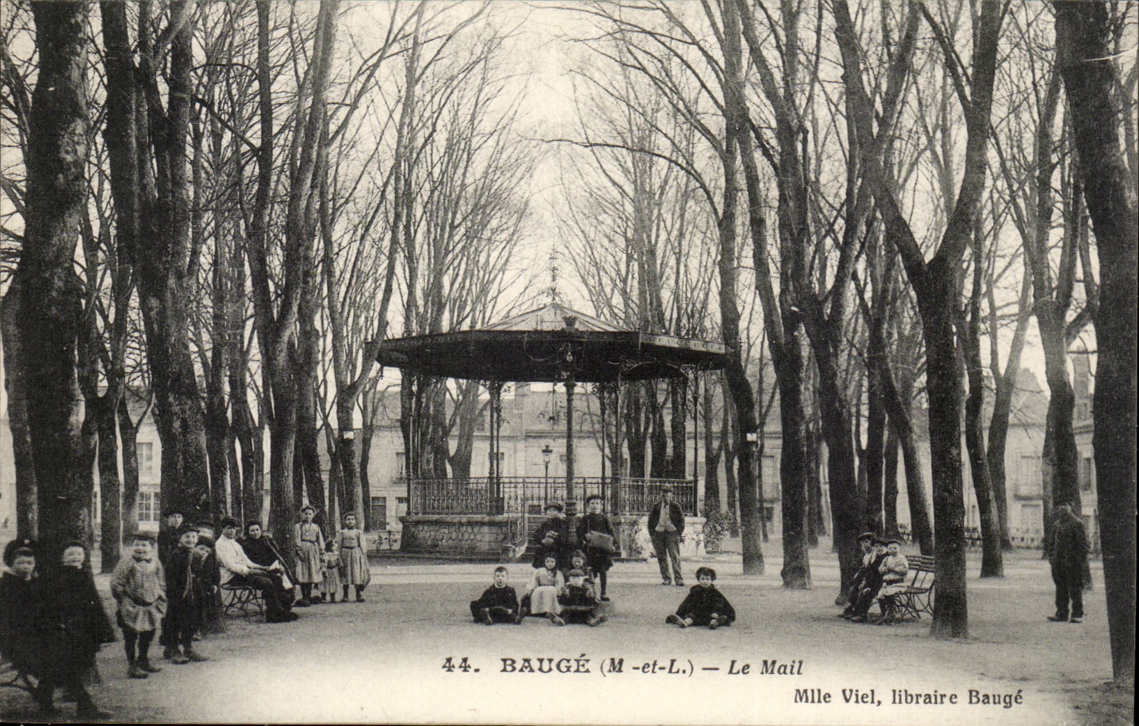 Bauge - Le Mail - CDA - Mlle Viel librairie Bauge