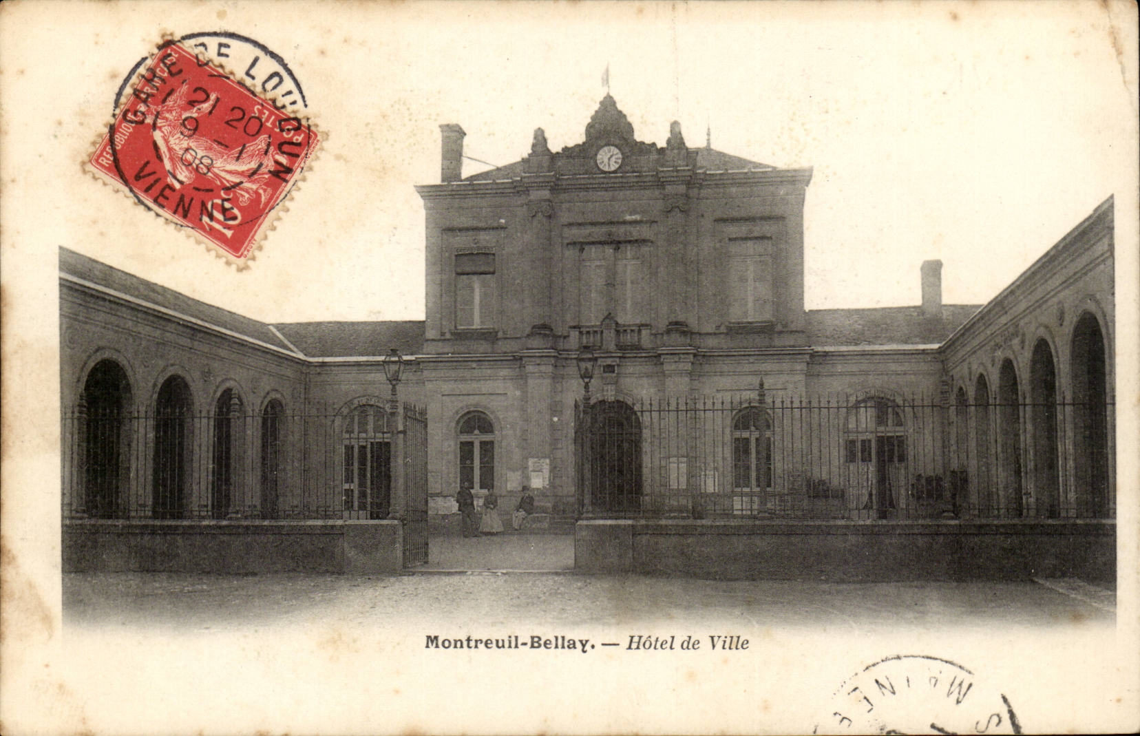 Montreuil - Bellay - CDA - Hotel de Ville