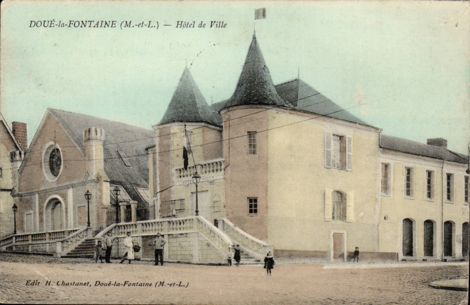 Doue-la-Fontaine - CDA - Hotel de Ville