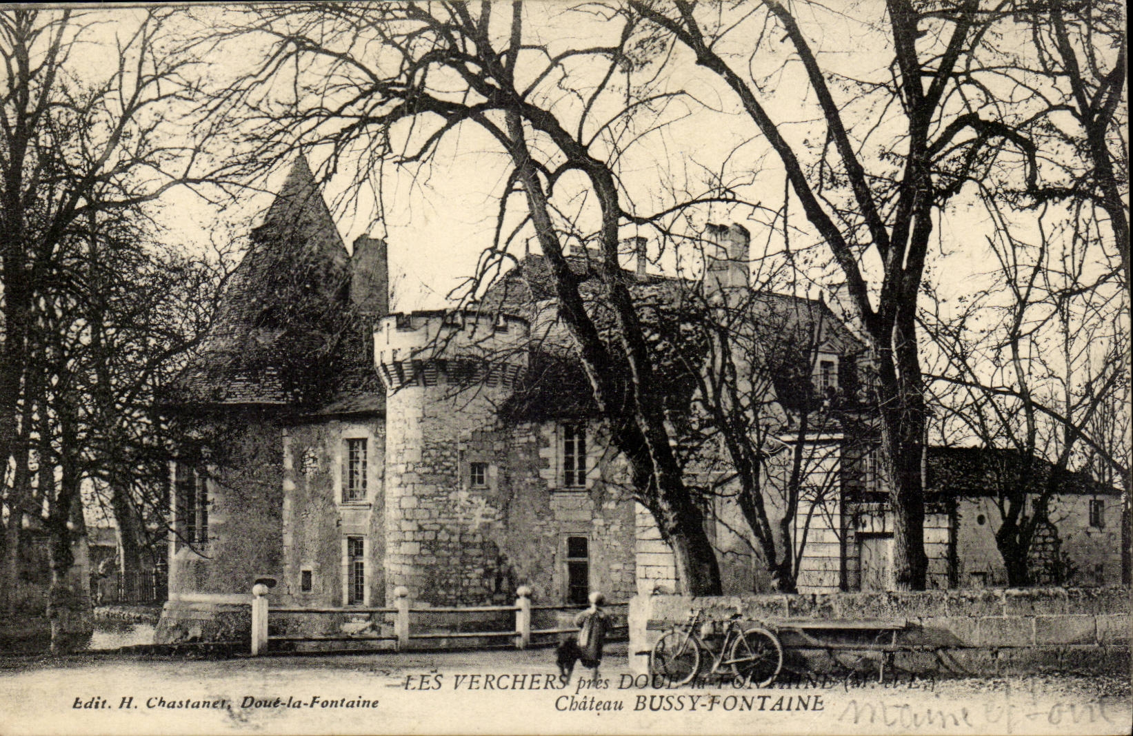 Doue-la-Fontaine - CDA - Les Verchers - Chateau de Bussy-Fontaines