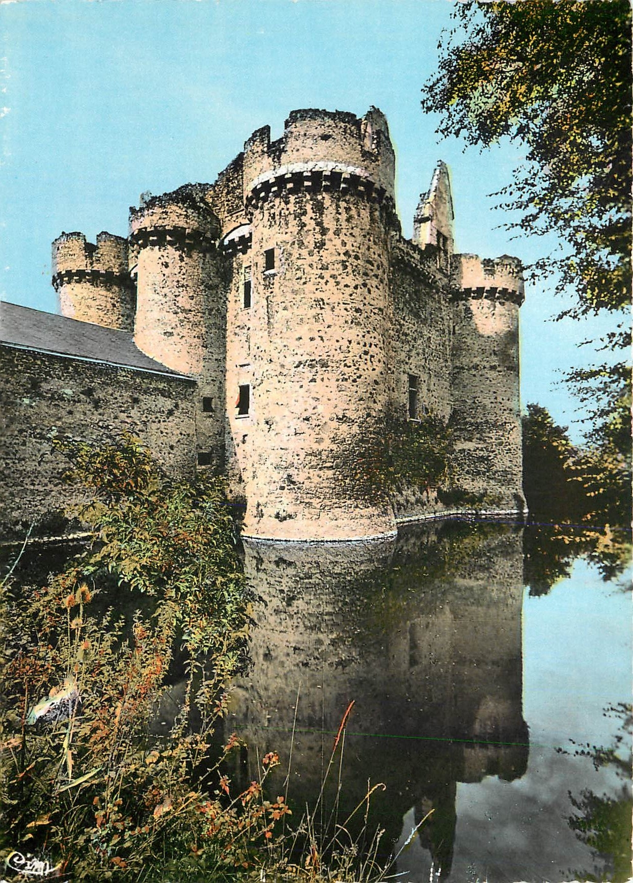 CPM Argenton Chateau (Deux Sevre) Chateau d'Ebaupinay puissamment fortifie au XVs Belles Ruines