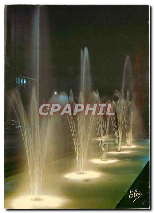 CPM Perigueus (Dordogne) Les Magnifiques Fontaines Lumineuses