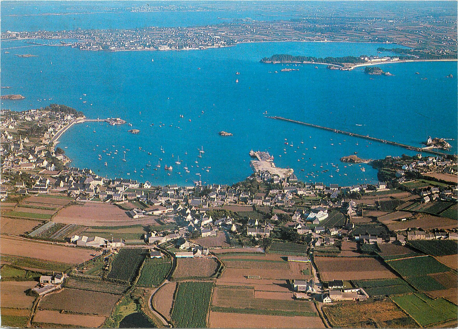 CPM La Bretagne en Couleur Ile de Batz Enez Vaz (Finstere)