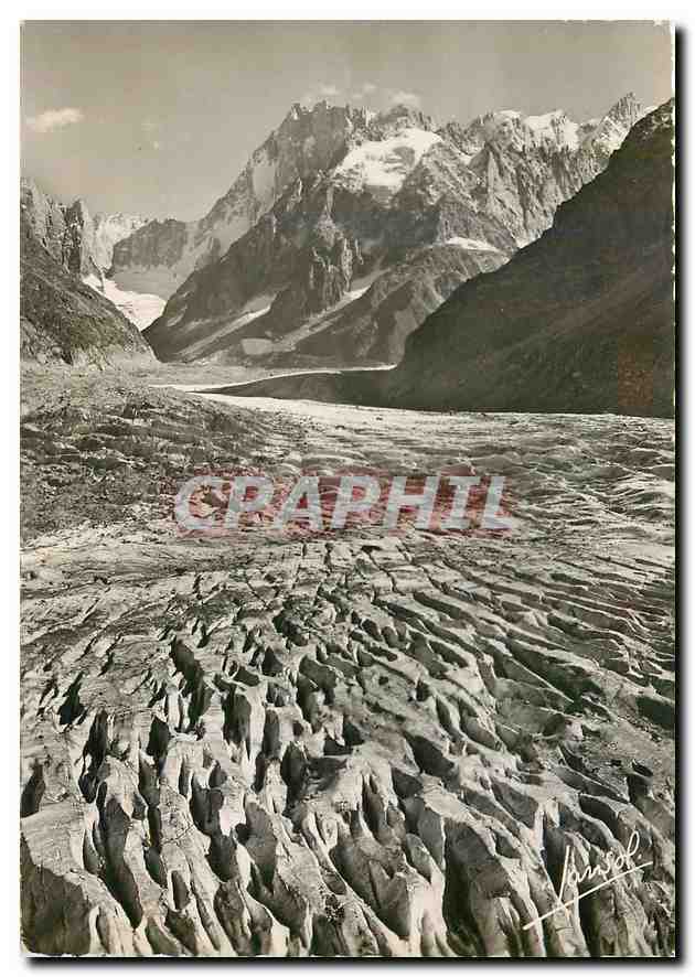 CPM Chamonix (Haute Savoie) alt 1050m les Crevasses de la Mer de Glace et les Grandes Jorasses (4206