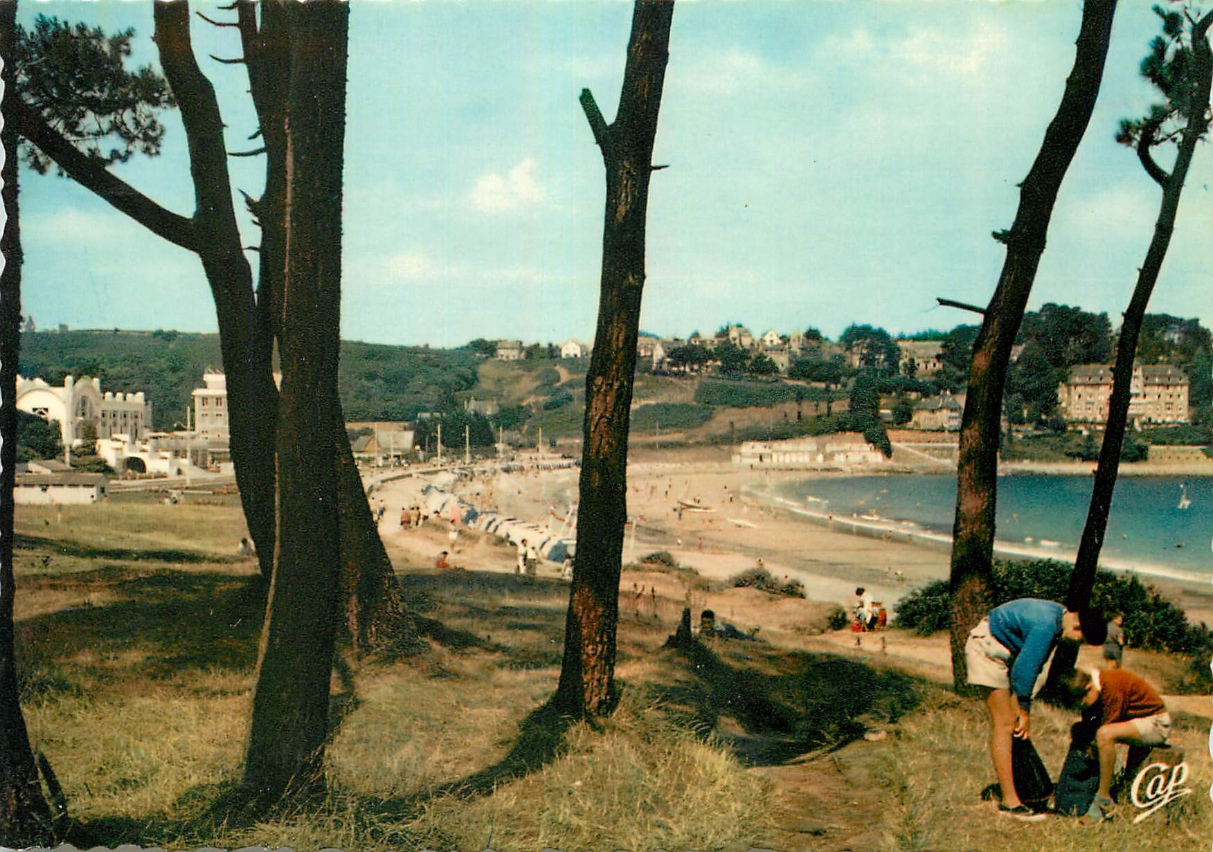 Perros-Guirec — Vue générale de la plage — Lumicap