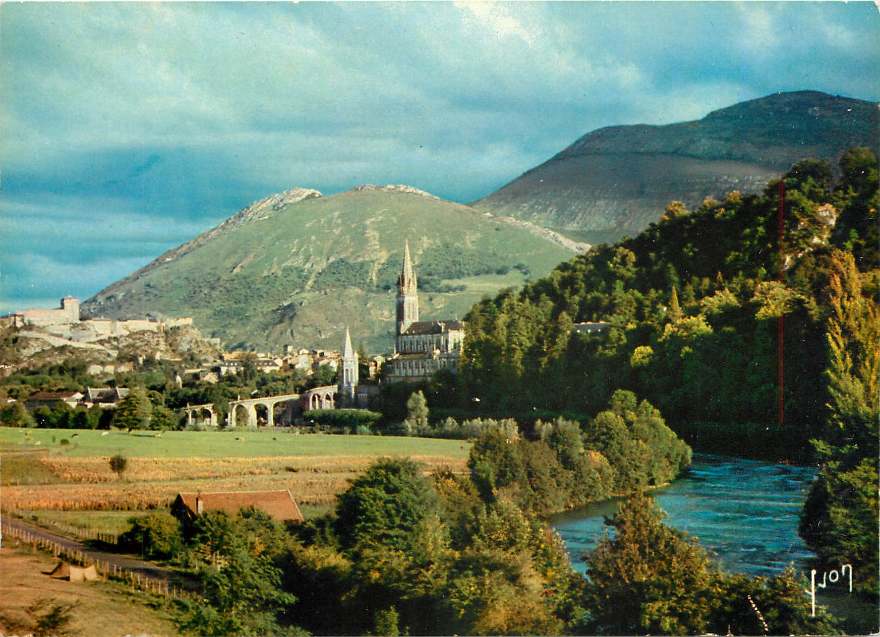 Lourdes — Vue générale — Éditions d'Art 'YVON', Paris