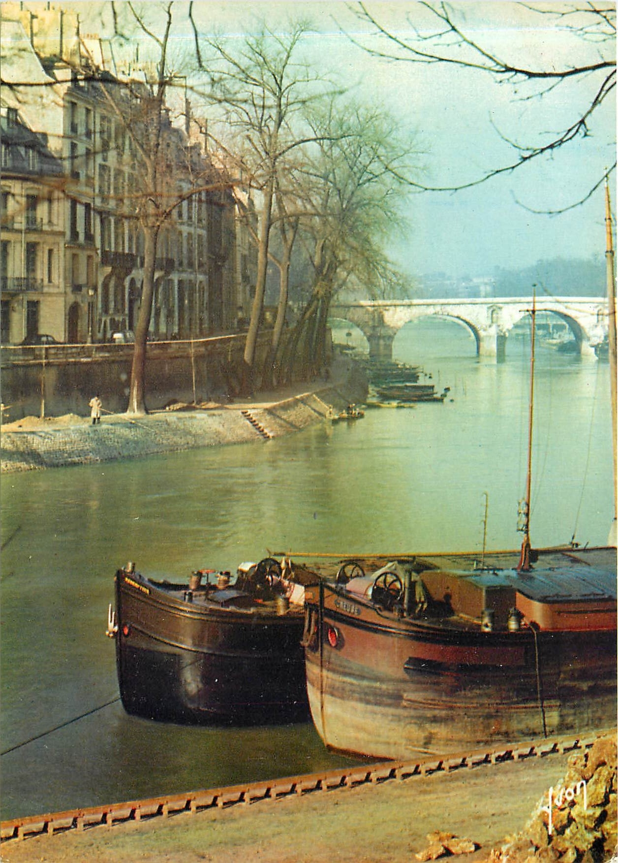 CPM Couleurs et Lumiere de France Paris L'Ile Saint Louis Bateau Peniche