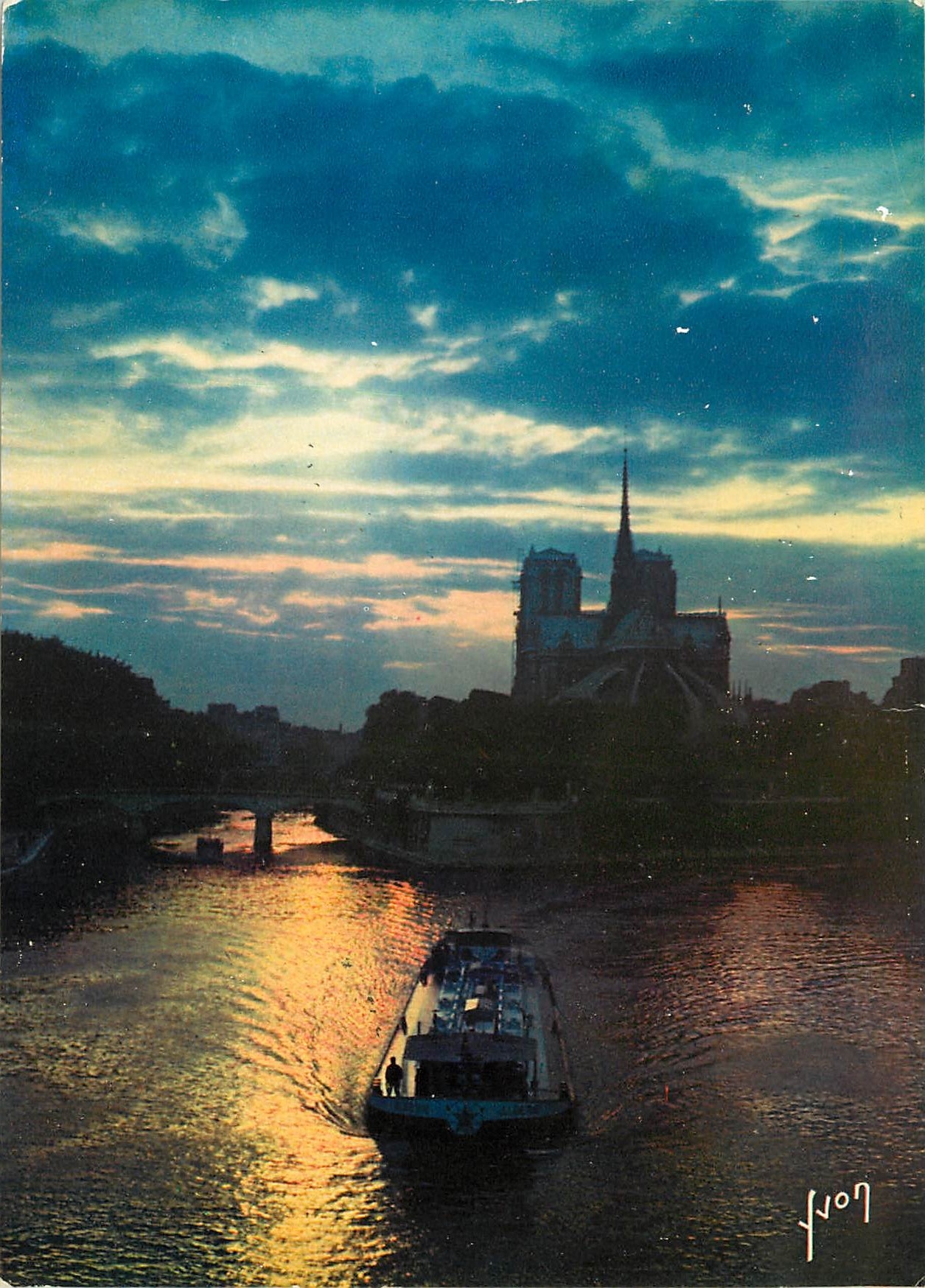 CPM Couleurs et Lumiere de France Paris coucher de soleil sur Notre Dame