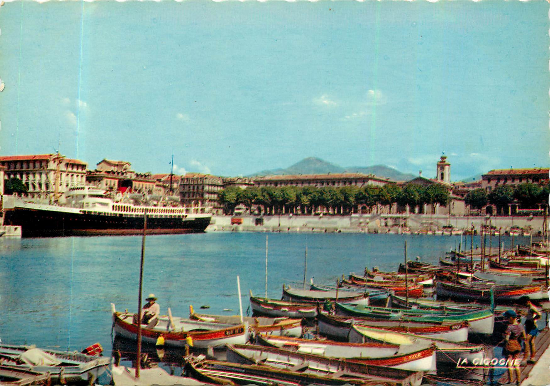 CPM Nice Le Port et le Courrier pour la Corse Bateau