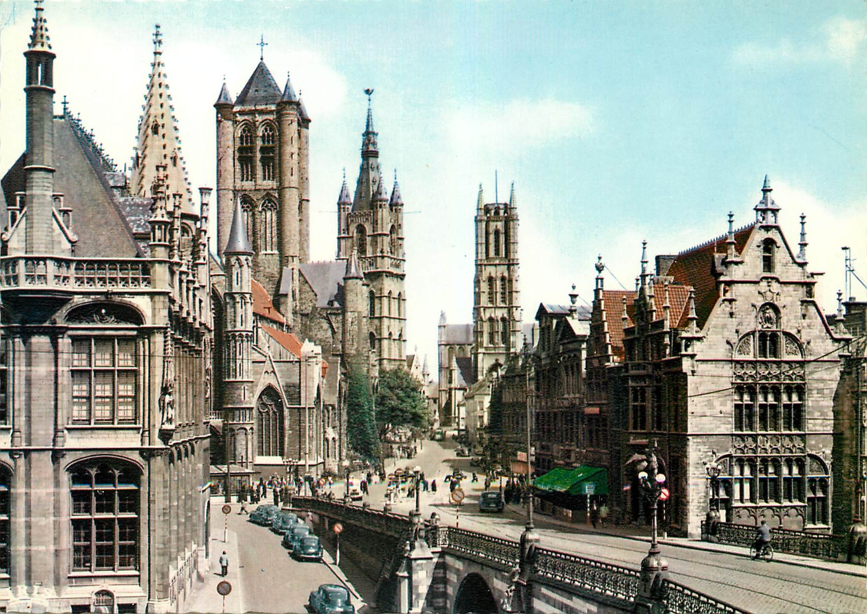 CPM Gand Eglise Saint Nicolas Belfroi et Eglise Saint Bavon