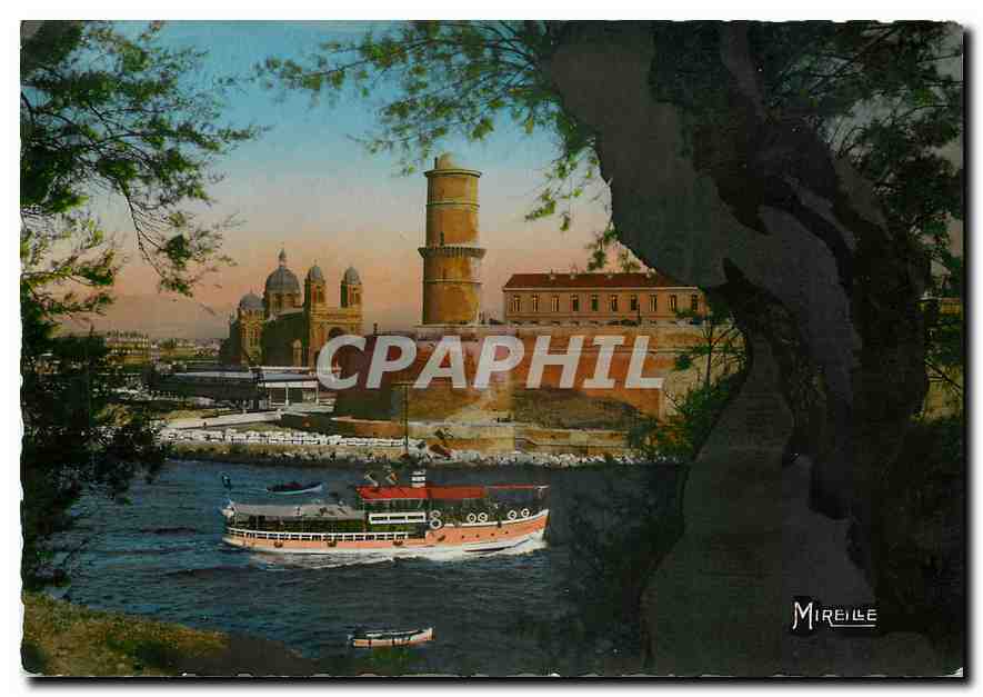 CPM Marseille La Cathedrale et le Fort St Jean vu du Pharo Bateau