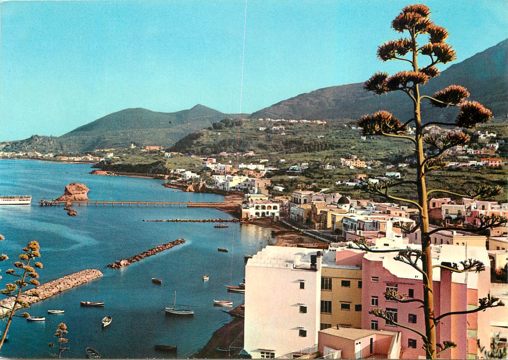 CPM Lacco Ameno La plage et le Champignon