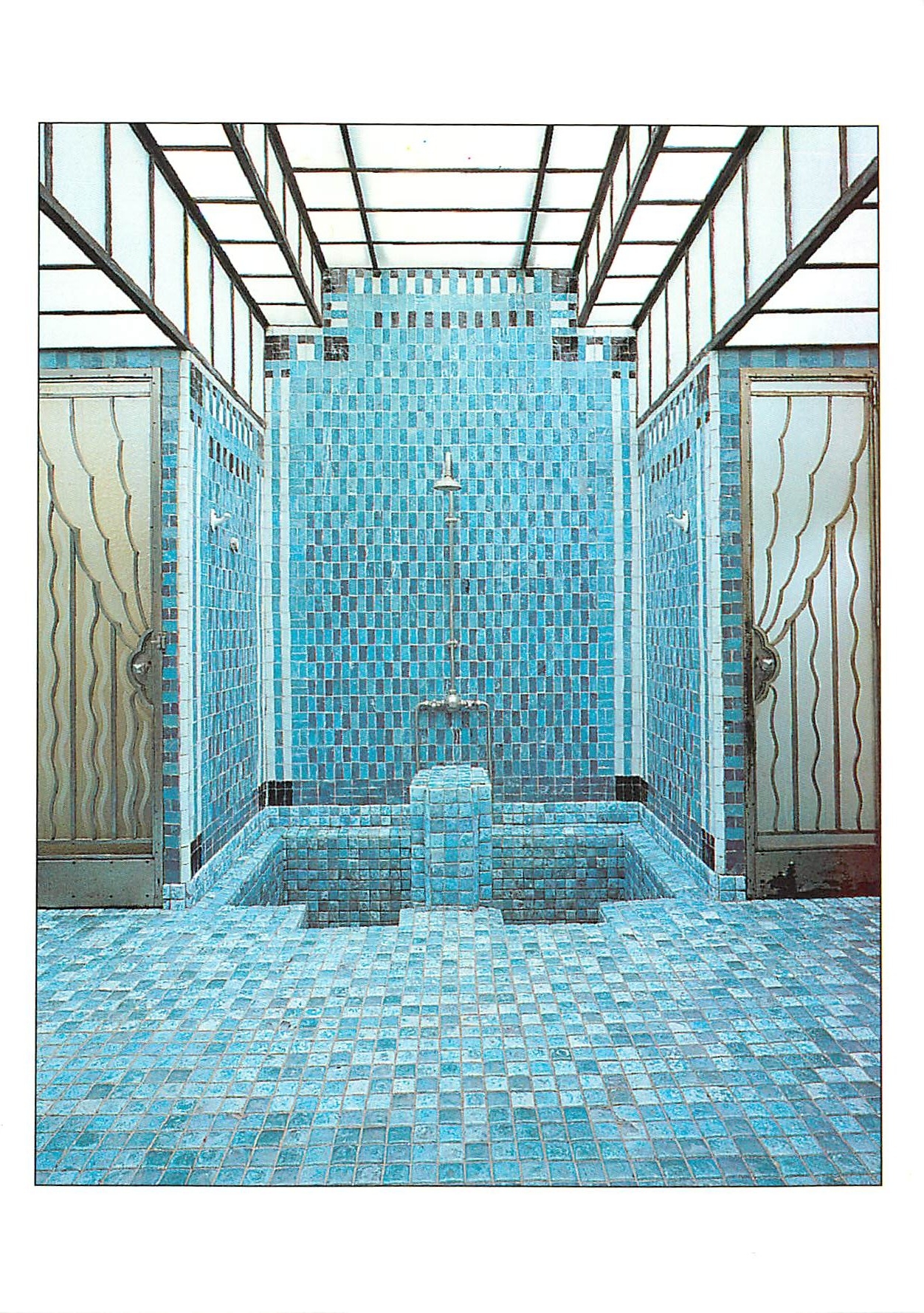 CPM Ciboure (Pyrenees atlantiques) Villa Leihorra 1928 Joseph Hiriart architecte salle de bains Daum