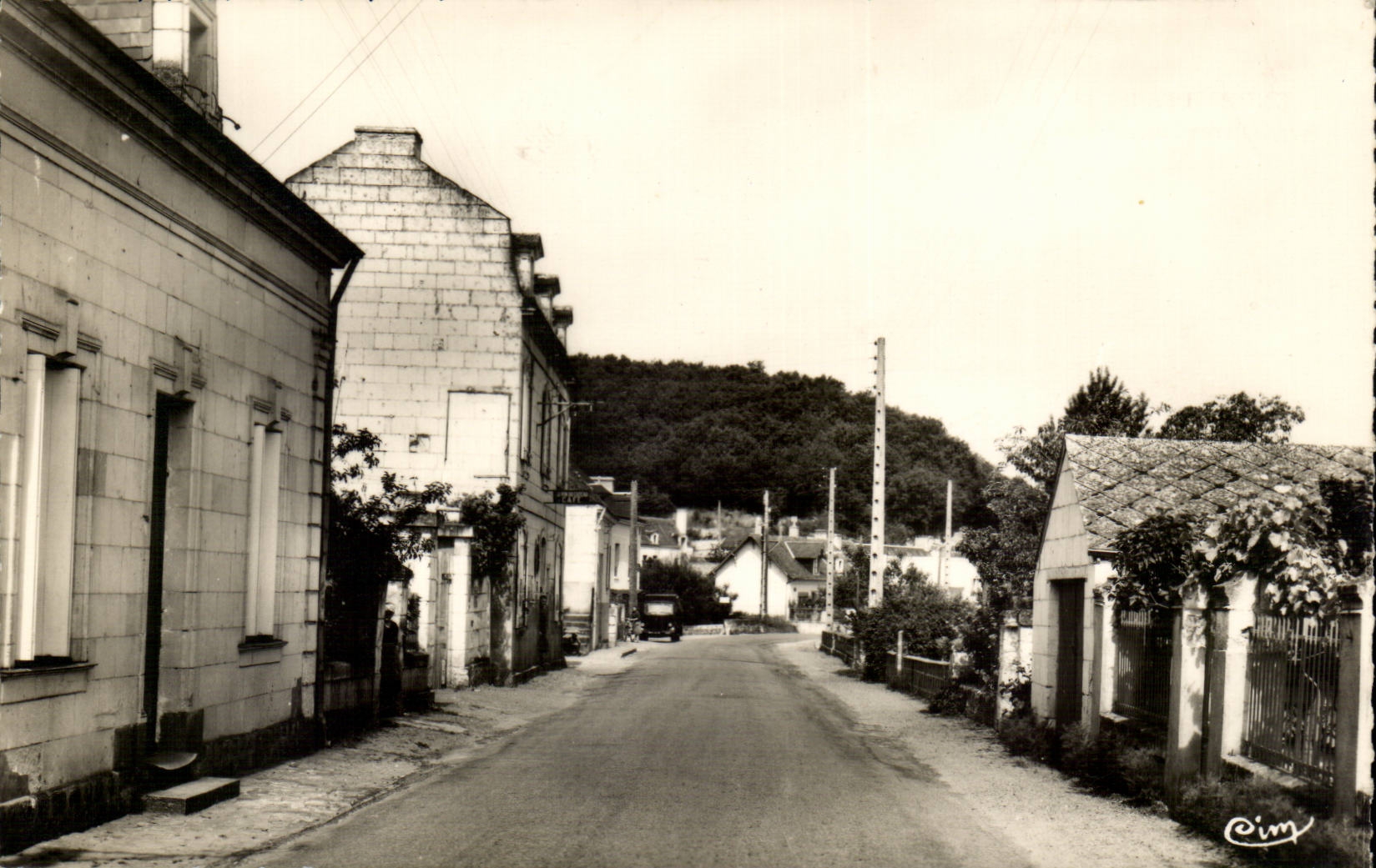 Chenehutte-les-Tuffeaux - CPA - Entree du Bourg