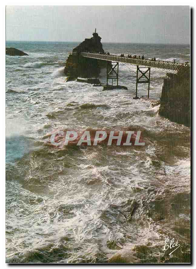 CPM Biarritz Tempete au Rocher de la vierge 