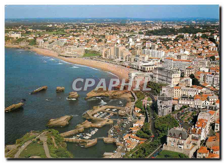 CPM Biarritz Le port des pecheurs et la grande plage 