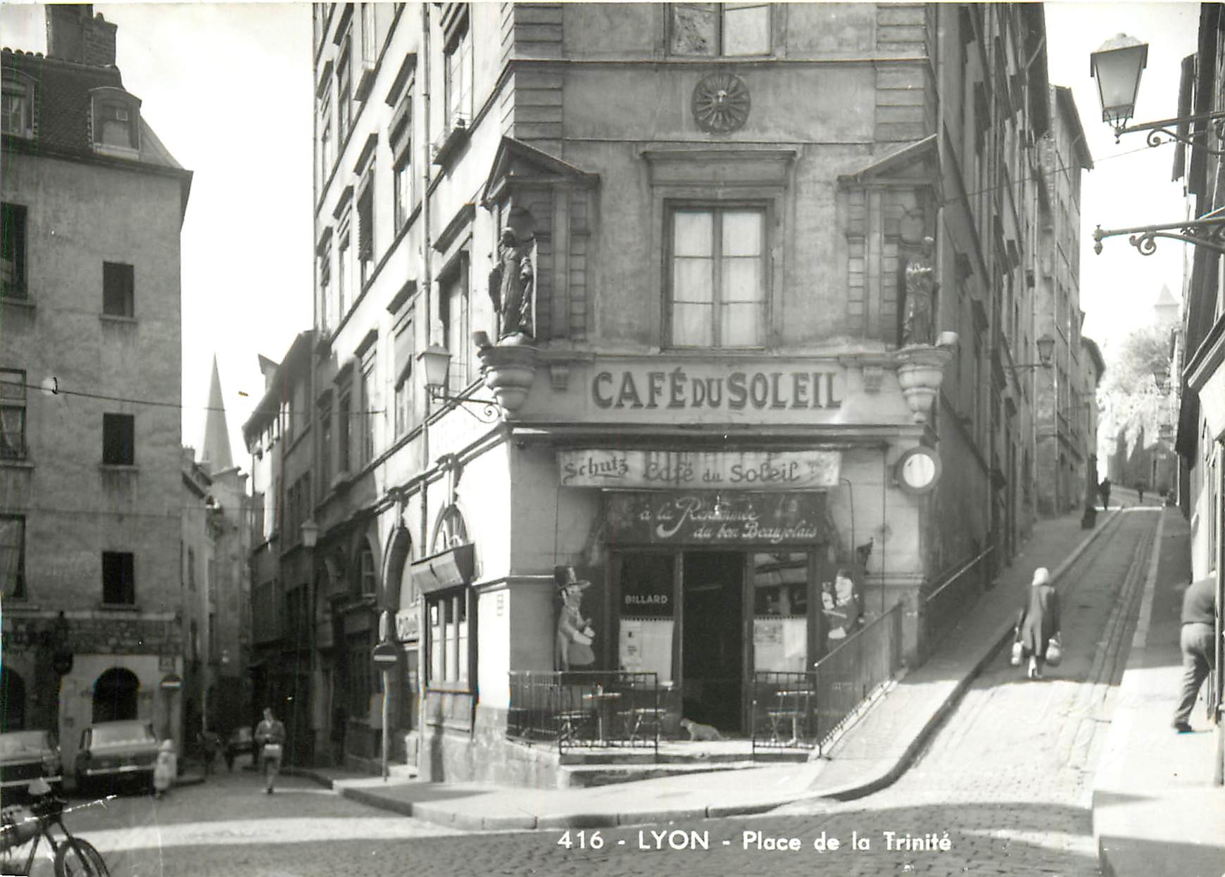 REPRO Lyon Place de la Trinite Cafe du Soleil