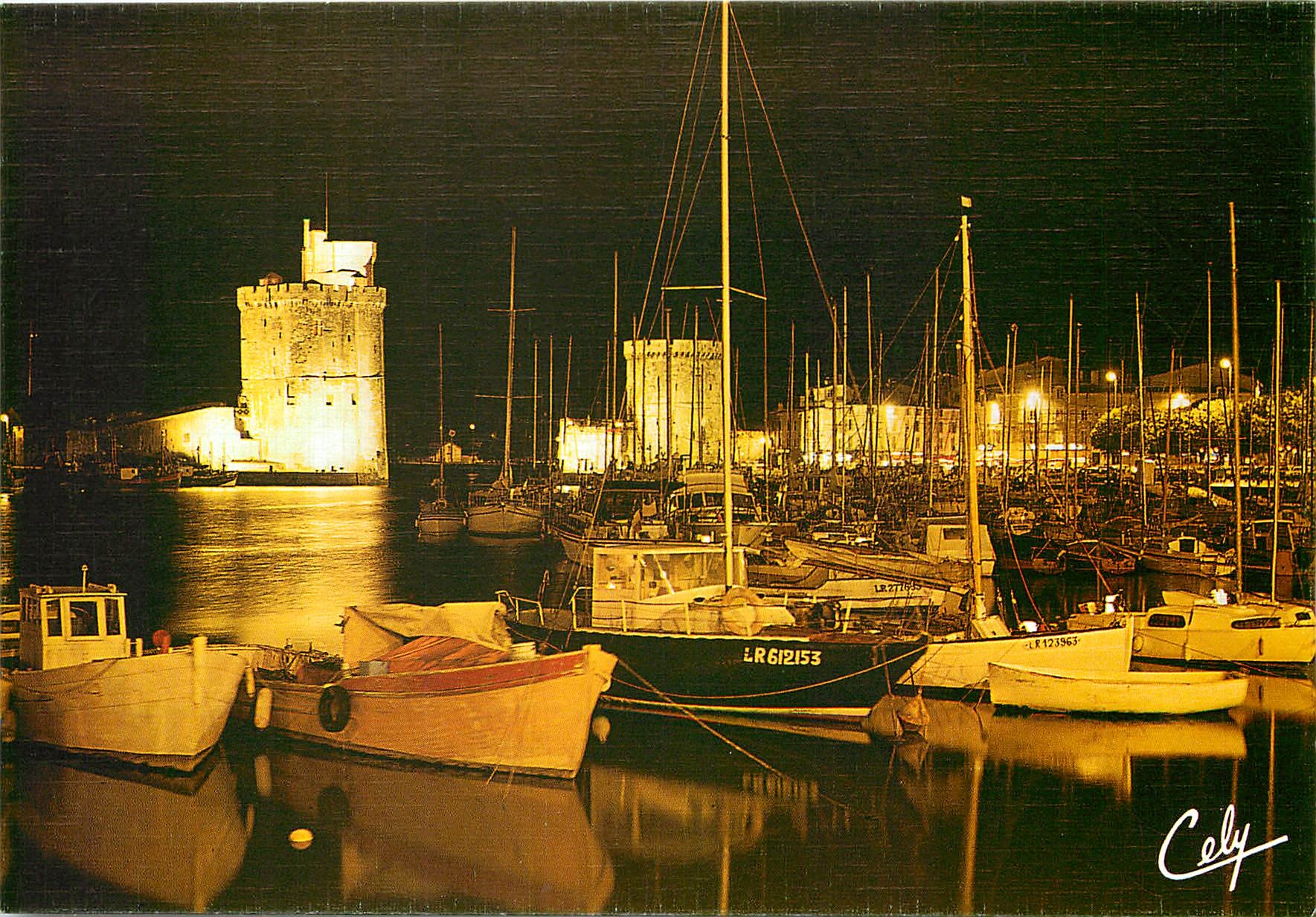 CPM La Rochelle Le Port et les tours 