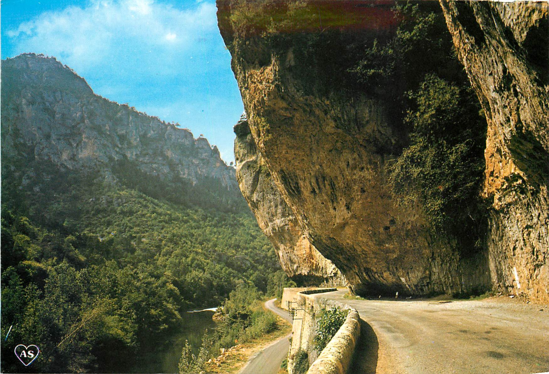 CPM La Route Longeant Le Tarn L'encorbellement au cirque des Baumes 